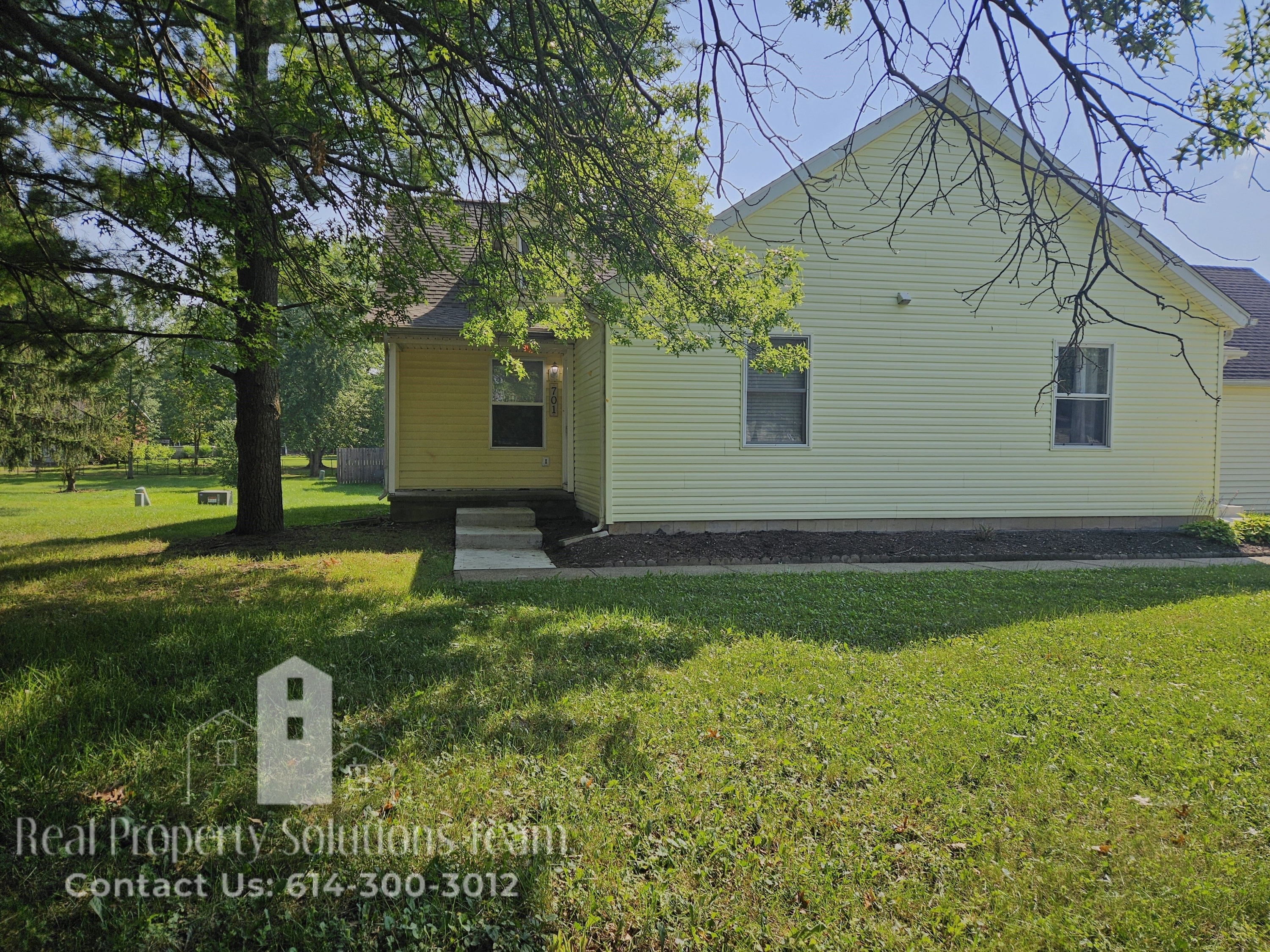 701 Kenny Lane North