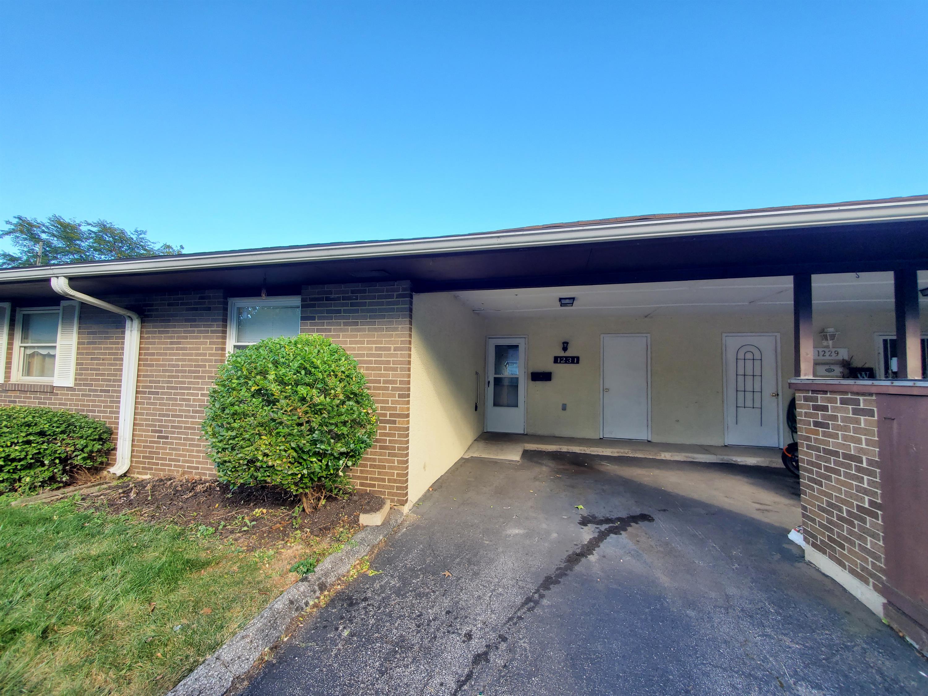 1231 Woodbrook Court
